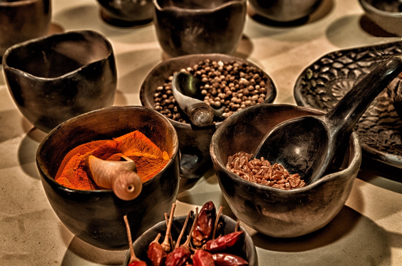 La familia especiada cálida: aromas que convierten espacios en refugios sensoriales